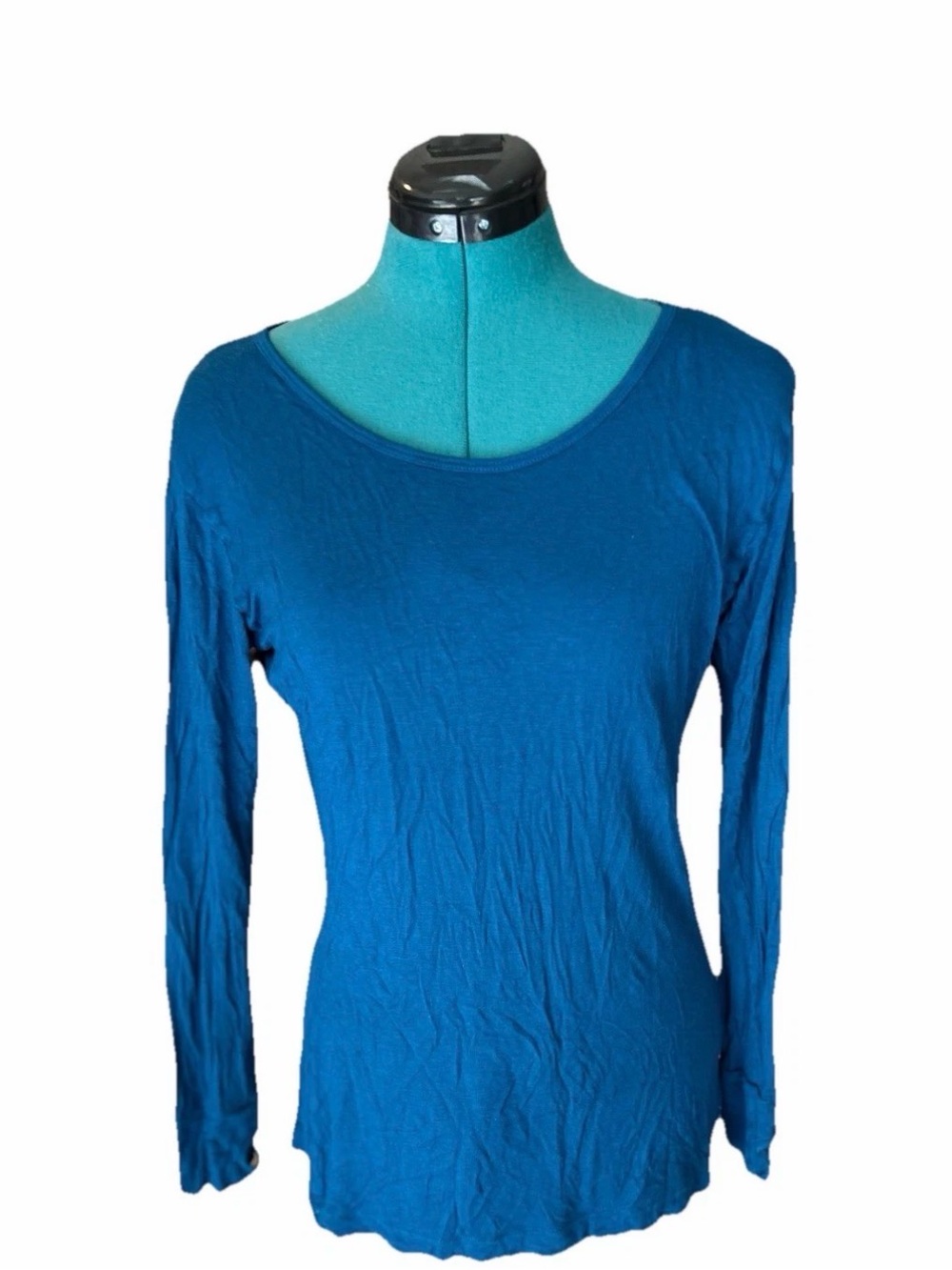 Albion Fit Basic Blue Long Sleeve Top, Size Medium